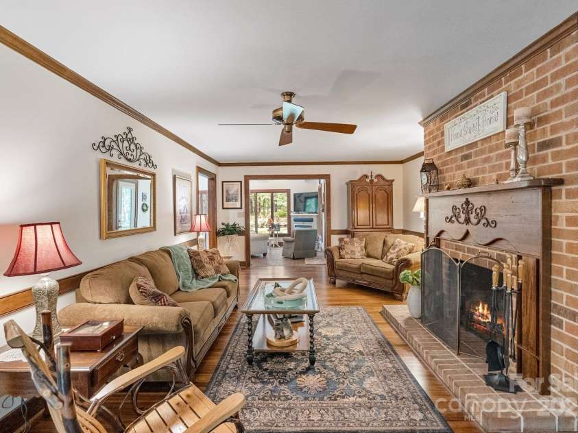 110 Amanda Drive, Matthews, NC 28104.  MLS# CAR4280480, YatesRealty ID 28865. 