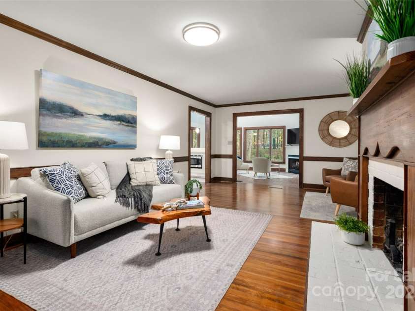 110 Amanda Drive, Matthews, NC 28104.  MLS# CAR4315348, YatesRealty ID 28865. 