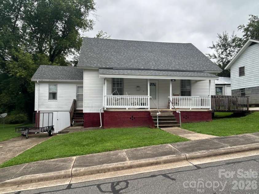 35 Second Street, Marion, NC 28752.  MLS# CAR4376895, YatesRealty ID 28866. 