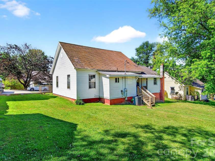 35 Second Street, Marion, NC 28752.  MLS# CAR4376895, YatesRealty ID 28866. Backyard view of Second Street