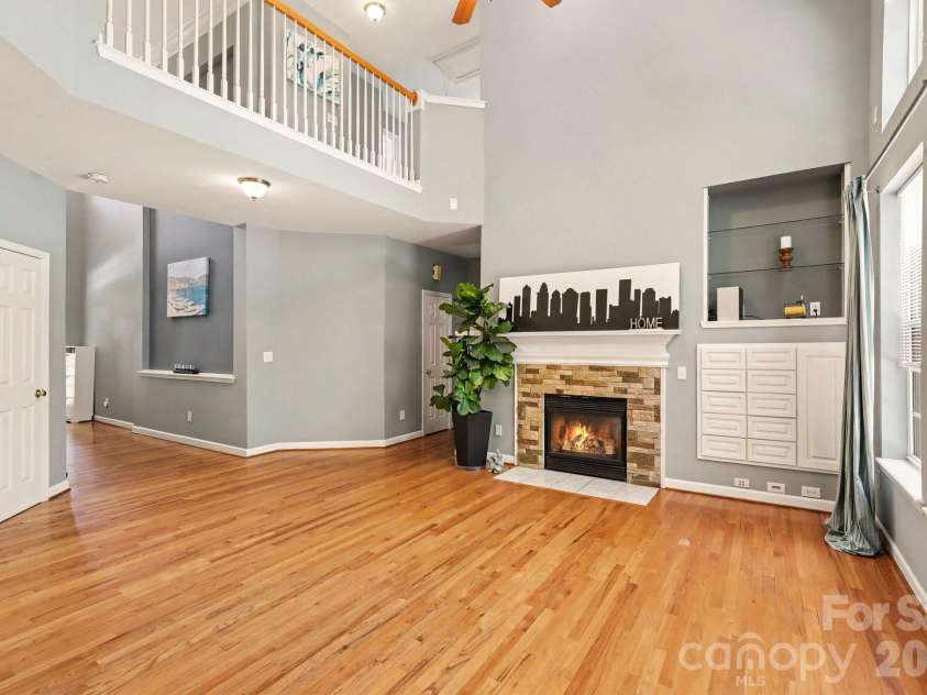 5604 Edgeweir Court, Charlotte, NC 28269.  MLS# CAR4379853, YatesRealty ID 28867. 