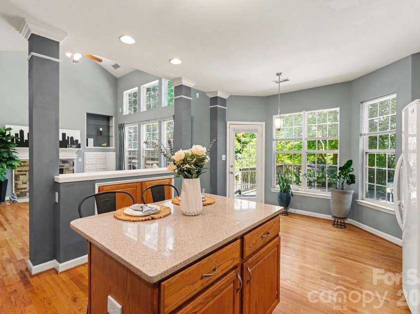 5604 Edgeweir Court, Charlotte, NC 28269.  MLS# CAR4379853, YatesRealty ID 28867. 