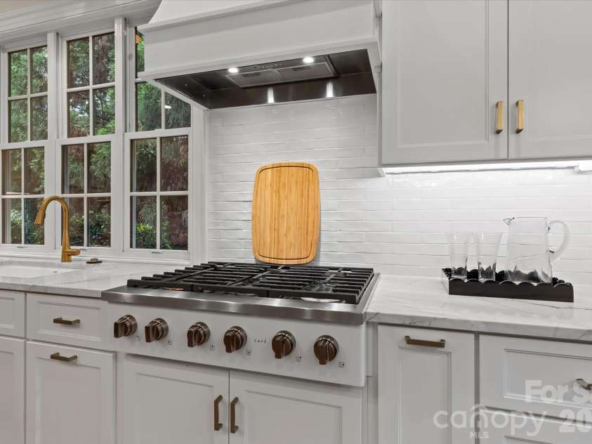 107 Kapp Place Road, Mooresville, NC 28117.  MLS# CAR4382713, YatesRealty ID 28868. 