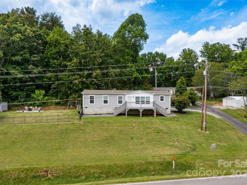 600 Old Mars Hill Highway, Weaverville, NC 28787.  MLS# CAR4269318, YatesRealty ID 28868. 