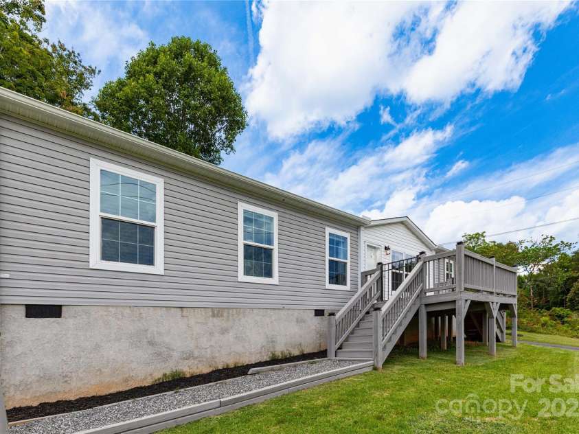 600 Old Mars Hill Highway, Weaverville, NC 28787.  MLS# CAR4269318, YatesRealty ID 28868. 