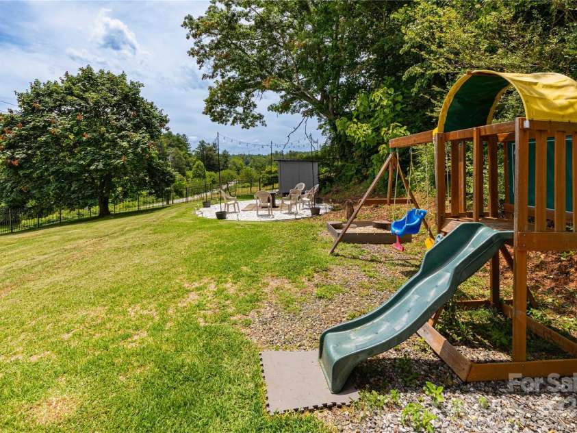 600 Old Mars Hill Highway, Weaverville, NC 28787.  MLS# CAR4269318, YatesRealty ID 28868. 