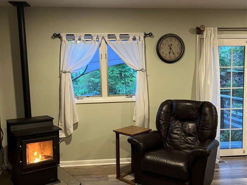 384 Bear Cub Drive, Spruce Pine, NC 28777.  MLS# CAR4389087, YatesRealty ID 28869. 