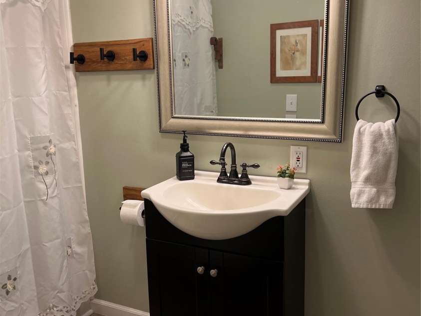 384 Bear Cub Drive, Spruce Pine, NC 28777.  MLS# CAR4389087, YatesRealty ID 28869. 