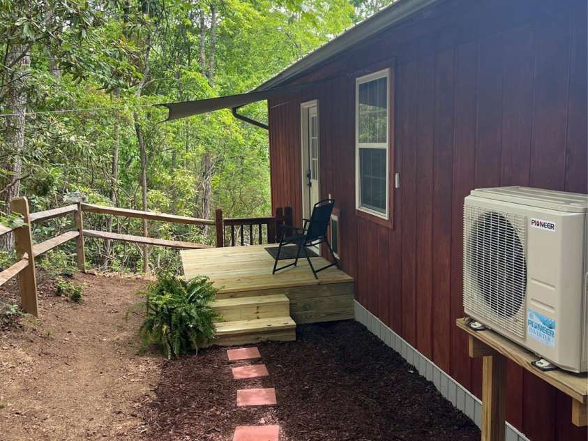 384 Bear Cub Drive, Spruce Pine, NC 28777.  MLS# CAR4389087, YatesRealty ID 28869. 