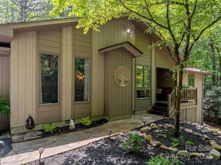 943 Salola Lane, Brevard, NC 28712.  MLS# CAR4281062, YatesRealty ID 28869. 