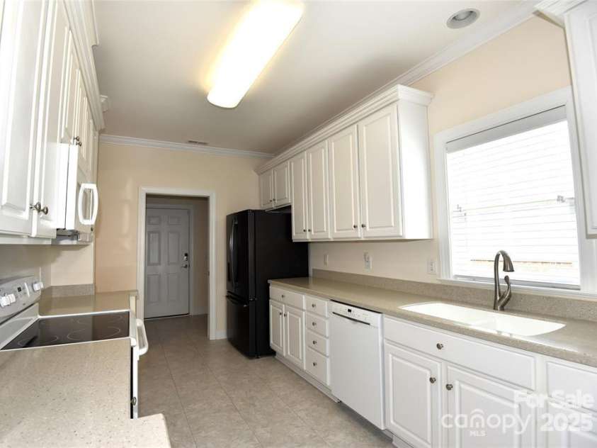 415 Garner Drive, Salisbury, NC 28146.  MLS# CAR4280387, YatesRealty ID 2887. 