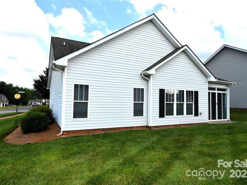 415 Garner Drive, Salisbury, NC 28146.  MLS# CAR4280387, YatesRealty ID 2887. 