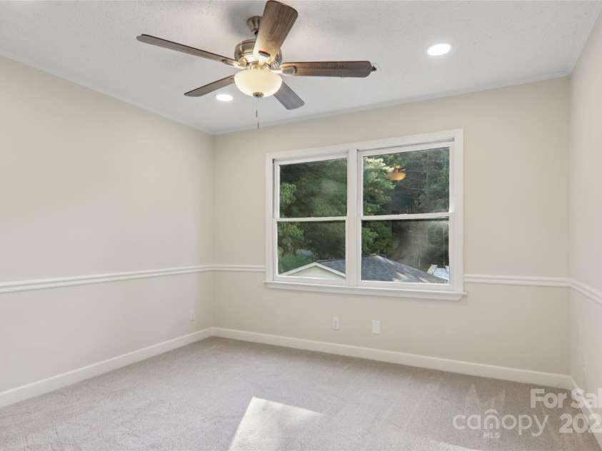 5 Timothy Lane, Candler, NC 28715.  MLS# CAR4301153, YatesRealty ID 2887. 