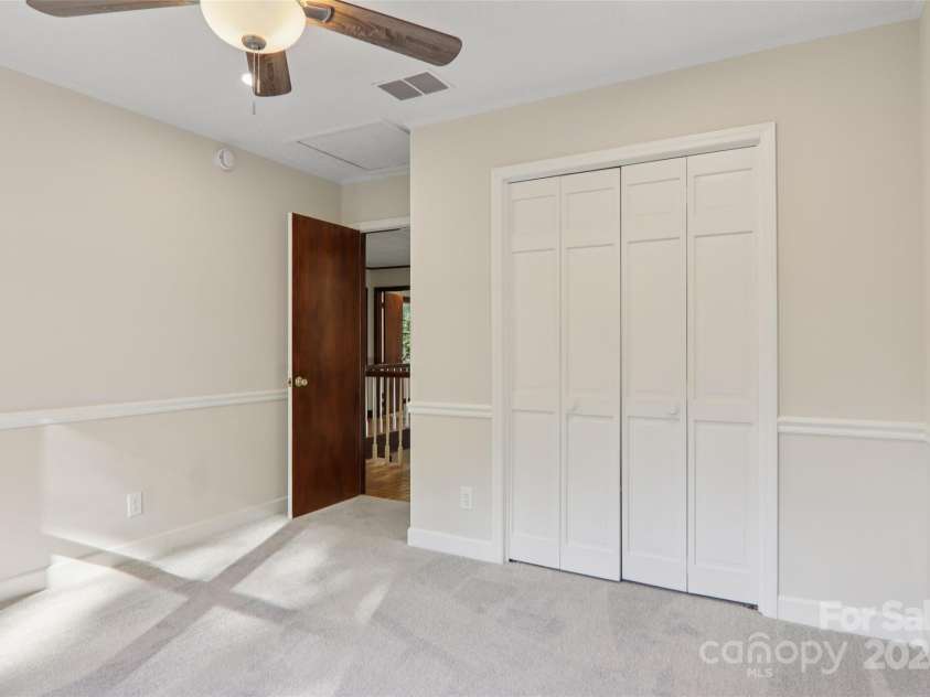 5 Timothy Lane, Candler, NC 28715.  MLS# CAR4301153, YatesRealty ID 2887. 