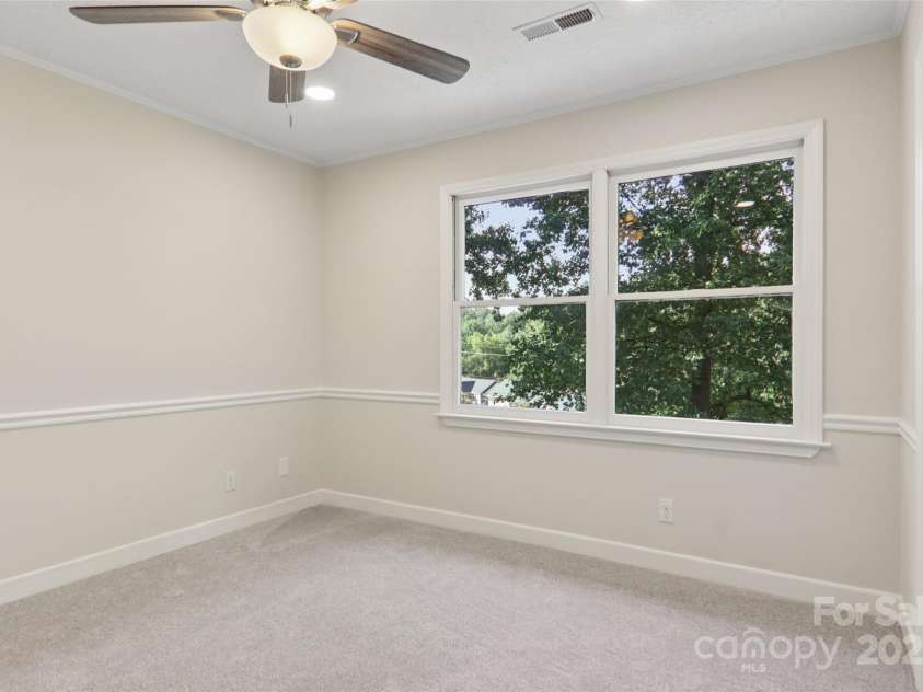 5 Timothy Lane, Candler, NC 28715.  MLS# CAR4301153, YatesRealty ID 2887. 