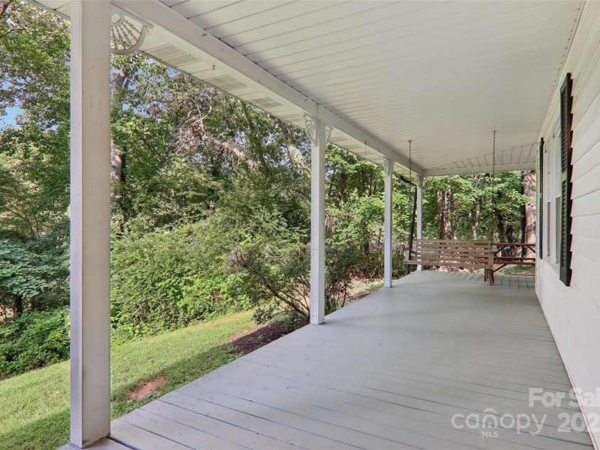 5 Timothy Lane, Candler, NC 28715.  MLS# CAR4301153, YatesRealty ID 2887. 