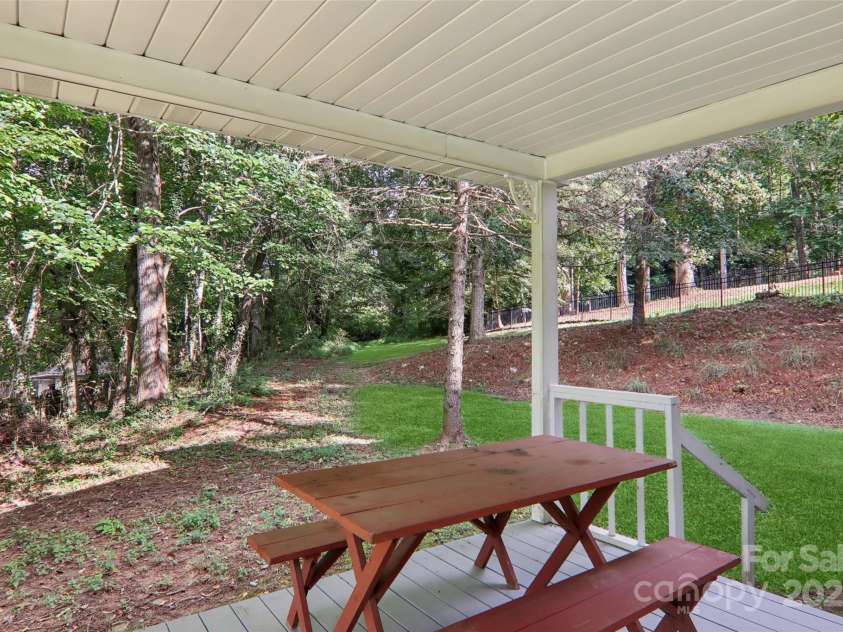 5 Timothy Lane, Candler, NC 28715.  MLS# CAR4301153, YatesRealty ID 2887. 