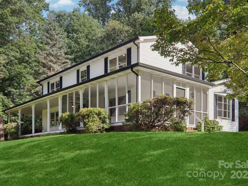 5 Timothy Lane, Candler, NC 28715.  MLS# CAR4301153, YatesRealty ID 2887. 