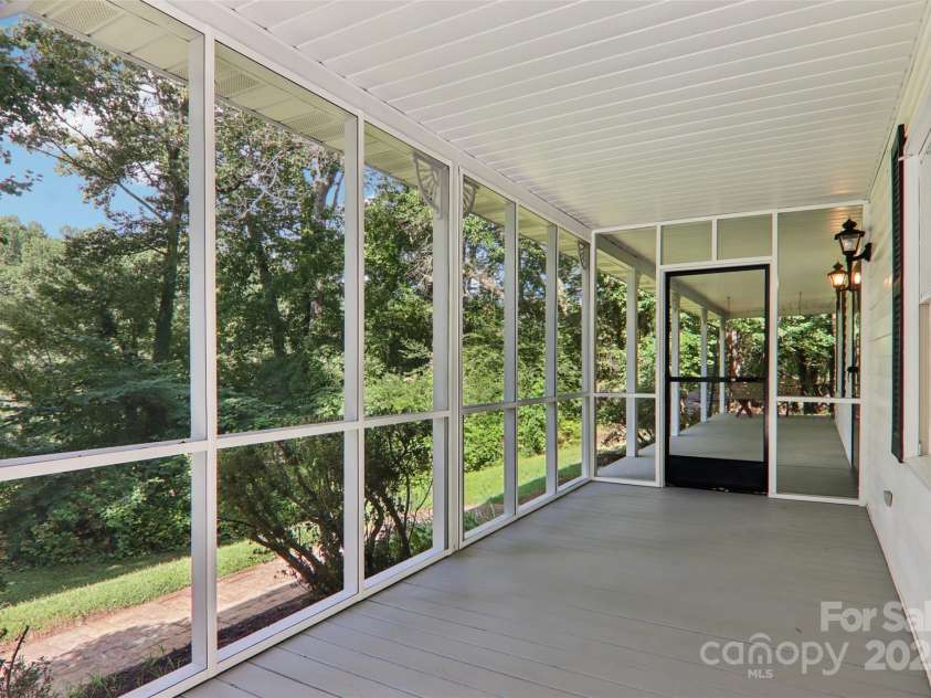5 Timothy Lane, Candler, NC 28715.  MLS# CAR4301153, YatesRealty ID 2887. 