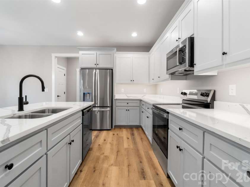 185 Shagbark Court, West End, NC 27376.  MLS# CAR4388224, YatesRealty ID 28872. 