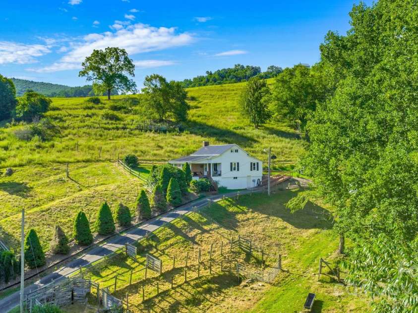 922 Prathers Creek Church Road, Laurel Springs, NC 28644.  MLS# CAR4282309, YatesRealty ID 28872. 