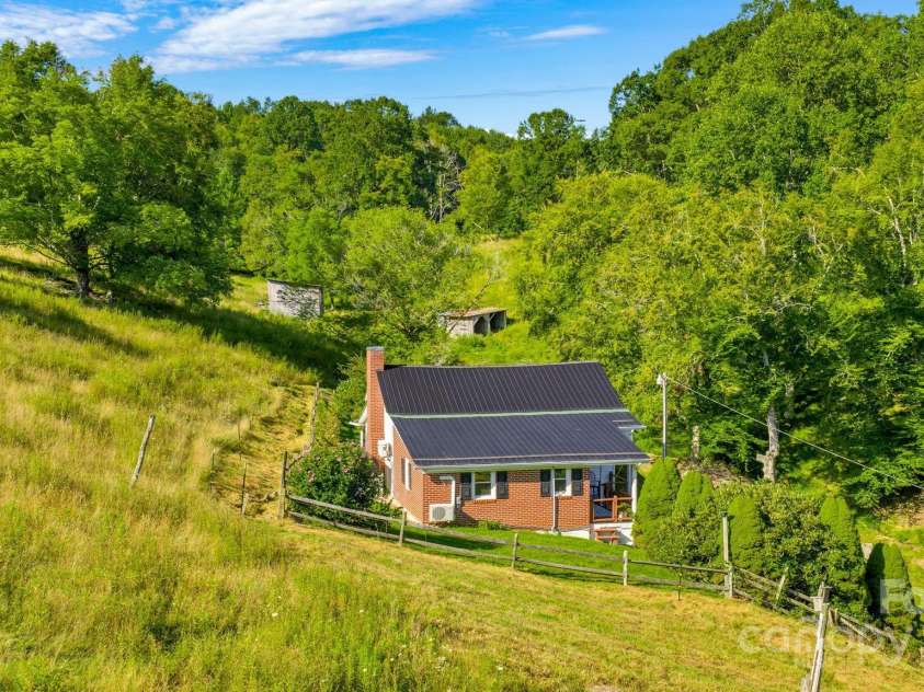 922 Prathers Creek Church Road, Laurel Springs, NC 28644.  MLS# CAR4282309, YatesRealty ID 28872. 