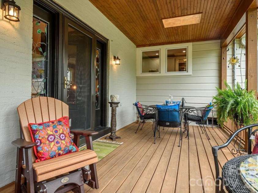 832 4th Avenue, Hendersonville, NC 28739.  MLS# CAR4390096, YatesRealty ID 28873. Decking off Great Room
