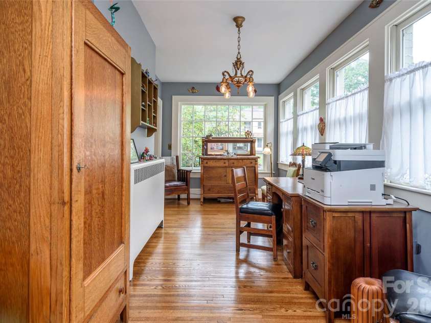 832 4th Avenue, Hendersonville, NC 28739.  MLS# CAR4390096, YatesRealty ID 28873. Opposing View Office 