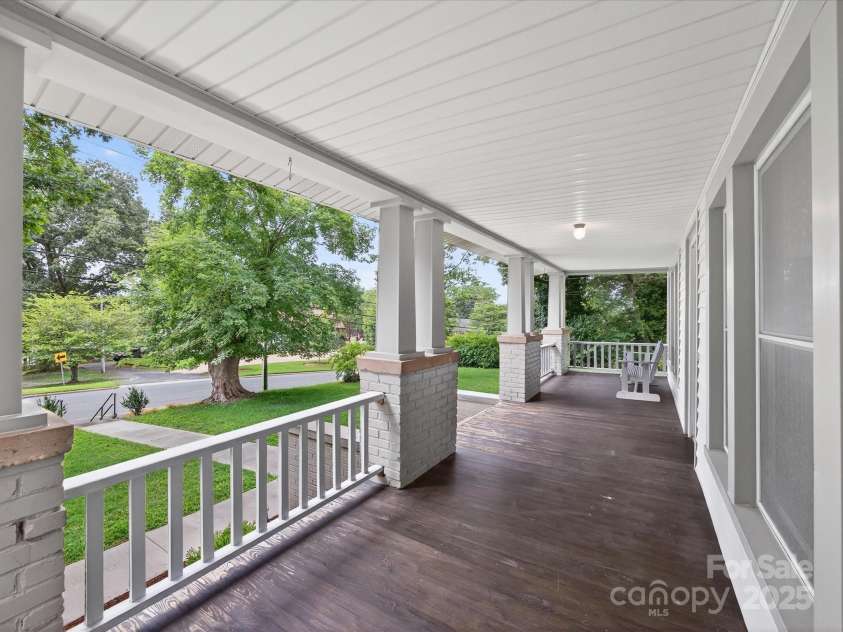 808 Union Street, Morganton, NC 28655.  MLS# CAR4283334, YatesRealty ID 28875. 