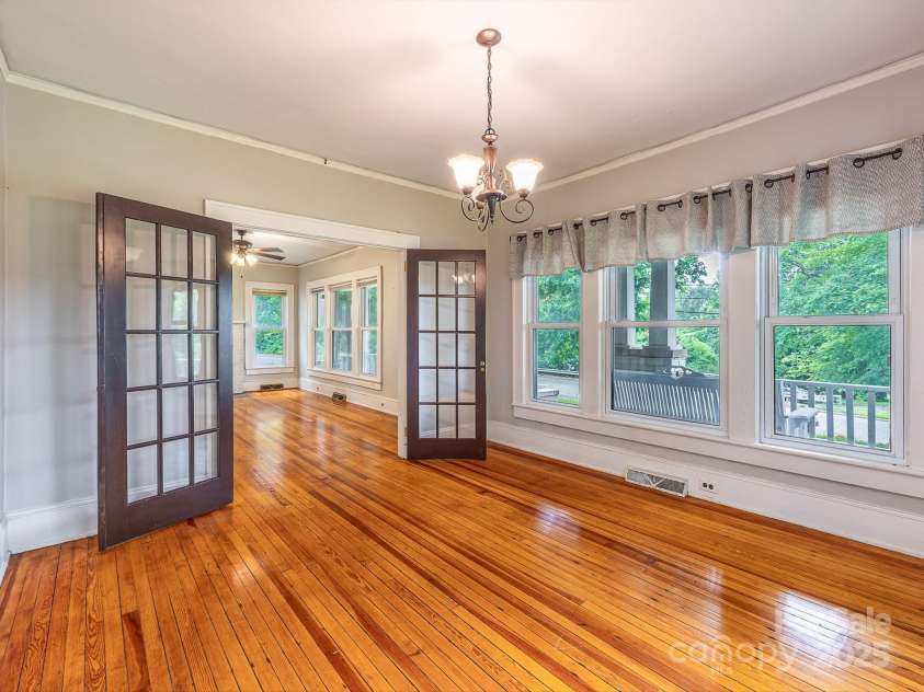 808 Union Street, Morganton, NC 28655.  MLS# CAR4283334, YatesRealty ID 28875. 