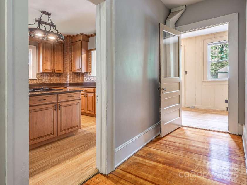 808 Union Street, Morganton, NC 28655.  MLS# CAR4283334, YatesRealty ID 28875. 