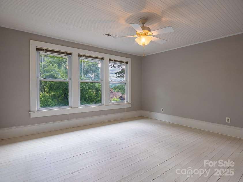 808 Union Street, Morganton, NC 28655.  MLS# CAR4283334, YatesRealty ID 28875. 