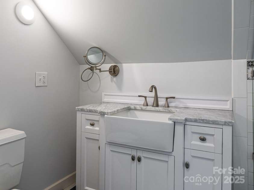 808 Union Street, Morganton, NC 28655.  MLS# CAR4283334, YatesRealty ID 28875. 