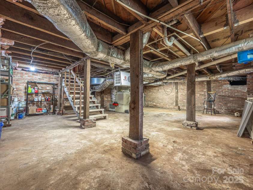 808 Union Street, Morganton, NC 28655.  MLS# CAR4283334, YatesRealty ID 28875. 