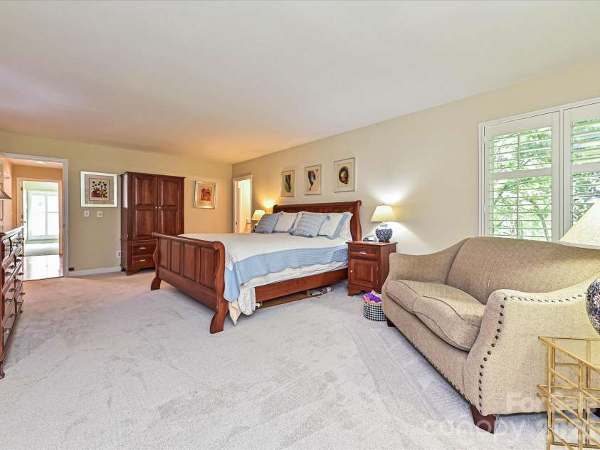 5203 Rustlewood Lane, Charlotte, NC 28226.  MLS# CAR4390578, YatesRealty ID 28877. Primary bedroom