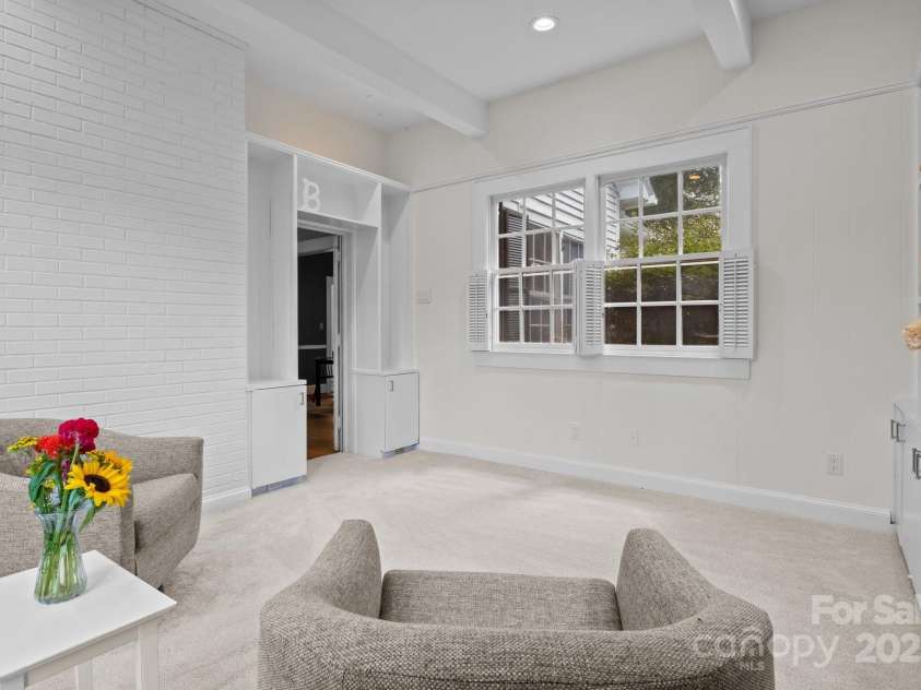 560 Concord Road, Davidson, NC 28036.  MLS# CAR4277127, YatesRealty ID 28878. 