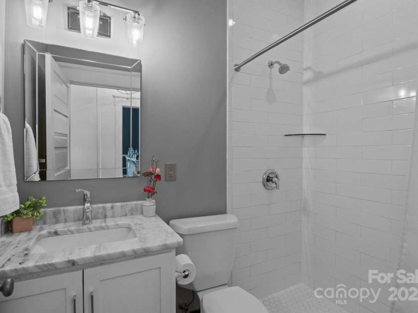 560 Concord Road, Davidson, NC 28036.  MLS# CAR4277127, YatesRealty ID 28878. 