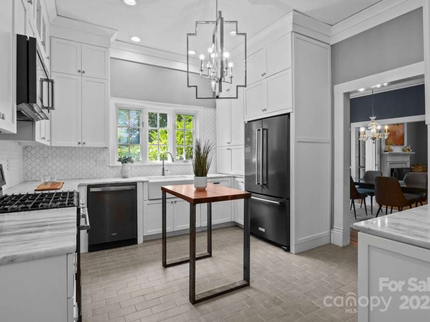 560 Concord Road, Davidson, NC 28036.  MLS# CAR4277127, YatesRealty ID 28878. 