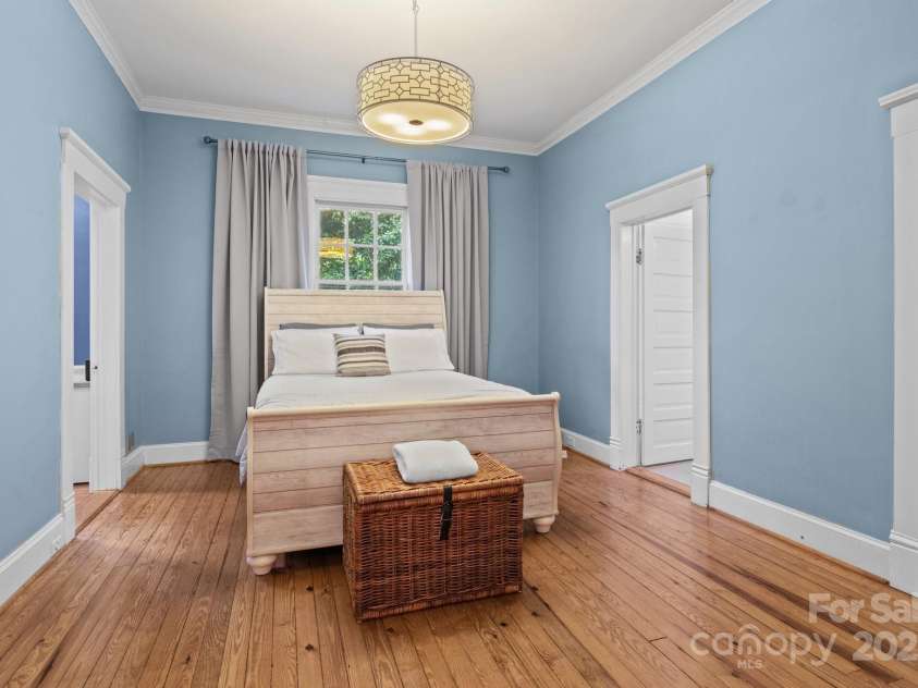 560 Concord Road, Davidson, NC 28036.  MLS# CAR4277127, YatesRealty ID 28878. 