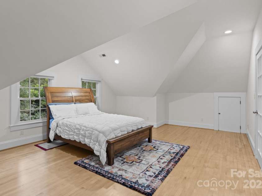 560 Concord Road, Davidson, NC 28036.  MLS# CAR4277127, YatesRealty ID 28878. 