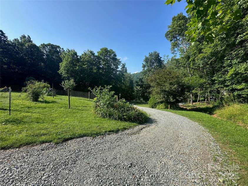 716 hopewell church Road, Boone, NC 28607.  MLS# CAR4284555, YatesRealty ID 28879. 