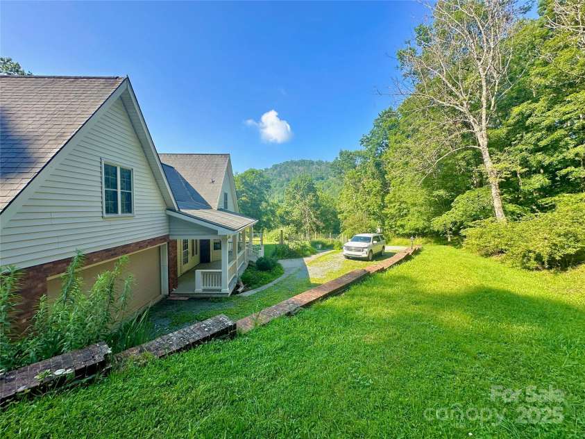 716 hopewell church Road, Boone, NC 28607.  MLS# CAR4284555, YatesRealty ID 28879. 