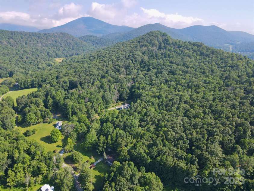 716 hopewell church Road, Boone, NC 28607.  MLS# CAR4284555, YatesRealty ID 28879. 