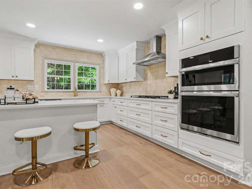 7806 Snowden Lane, Charlotte, NC 28270.  MLS# CAR4376755, YatesRealty ID 28879. 