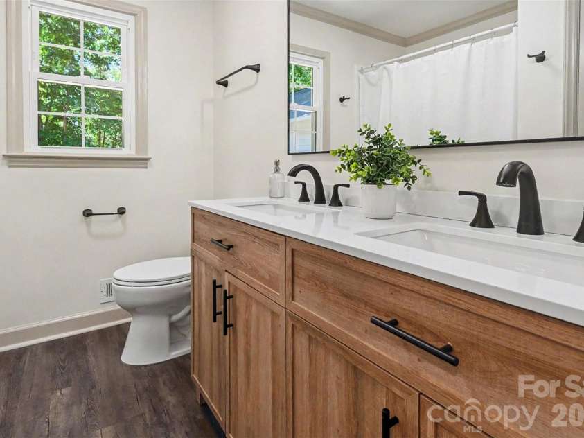 7806 Snowden Lane, Charlotte, NC 28270.  MLS# CAR4376755, YatesRealty ID 28879. 