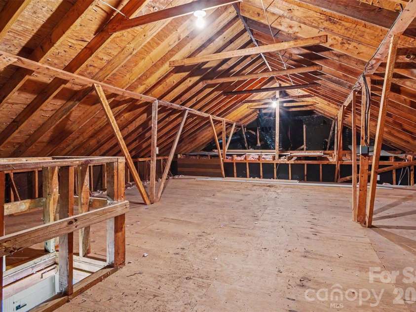 7806 Snowden Lane, Charlotte, NC 28270.  MLS# CAR4376755, YatesRealty ID 28879. 