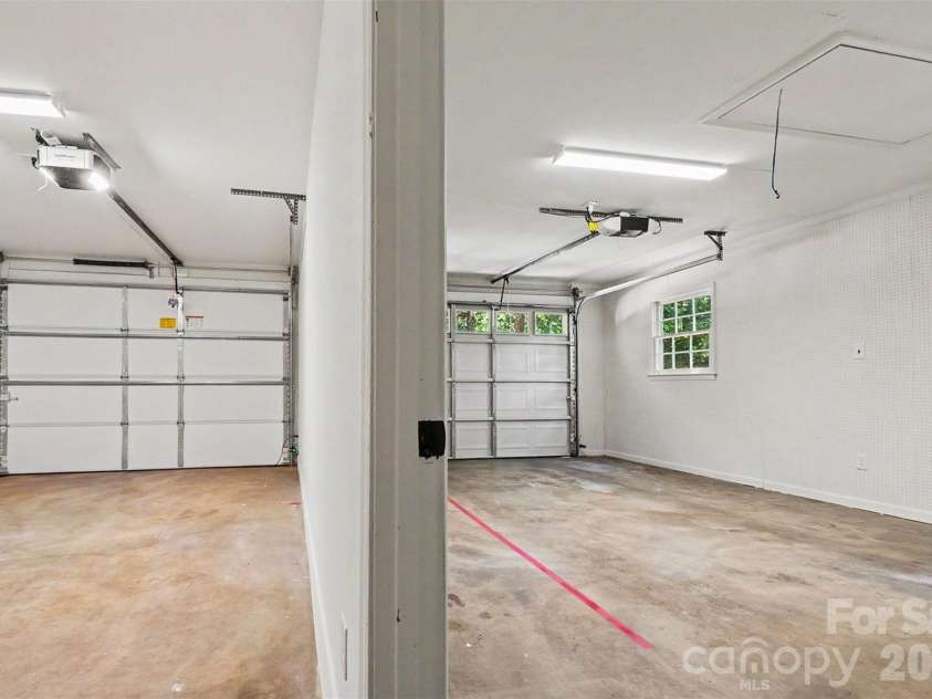 7806 Snowden Lane, Charlotte, NC 28270.  MLS# CAR4376755, YatesRealty ID 28879. 