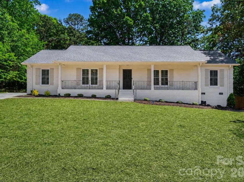 7806 Snowden Lane, Charlotte, NC 28270.  MLS# CAR4376755, YatesRealty ID 28879. 