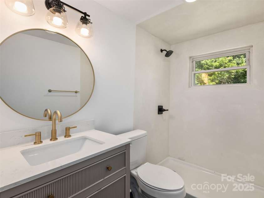 15 Burtiller Lane, Fletcher, NC 28732.  MLS# CAR4264700, YatesRealty ID 2888. 