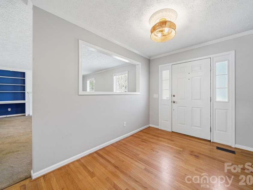 313 Sunrise Circle, Shelby, NC 28150.  MLS# CAR4384681, YatesRealty ID 28880. 